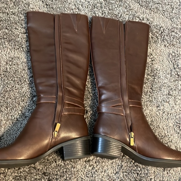 Boots by Chaps - Picture 5 of 7